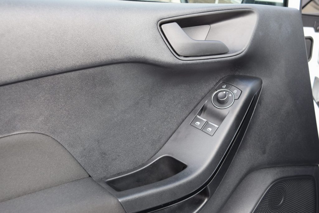 FORD Fiesta 1.0 Ecoboost Hybrid 5 porte Connect 125 CV - 17