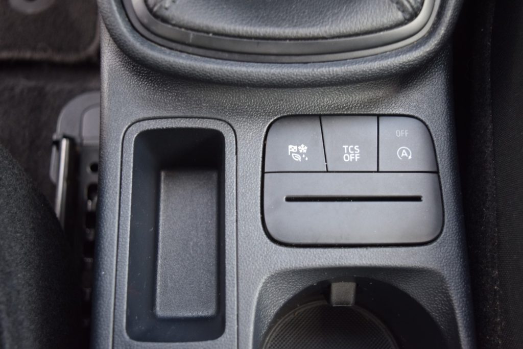 FORD Fiesta 1.0 Ecoboost Hybrid 5 porte Connect 125 CV - 18