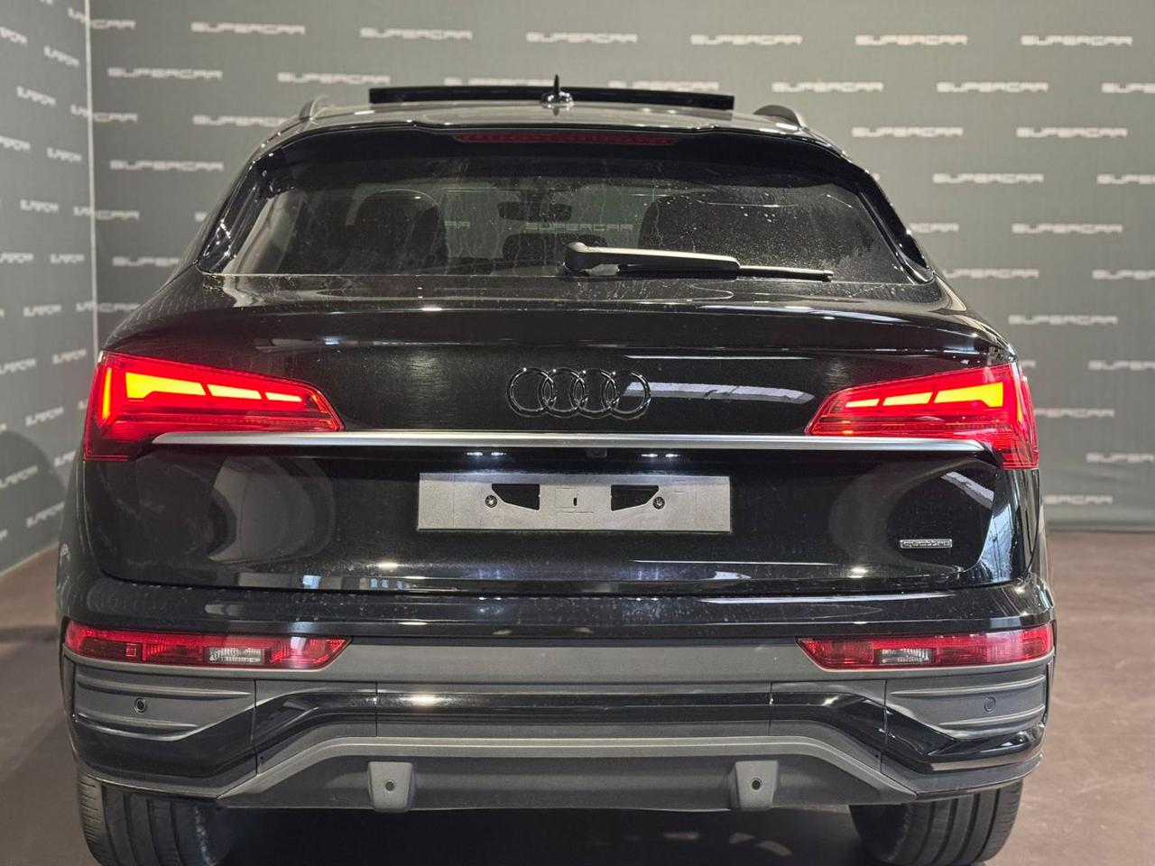 AUDI Q5 SPB 40 TDI quattro S tronic Identity Black - 4