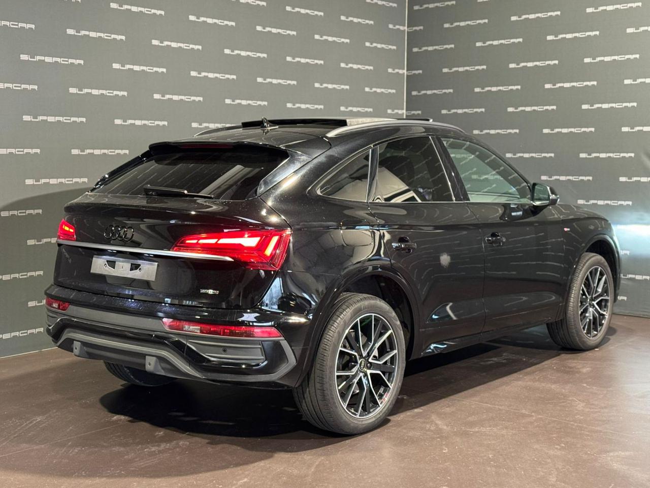 AUDI Q5 SPB 40 TDI quattro S tronic Identity Black - 3