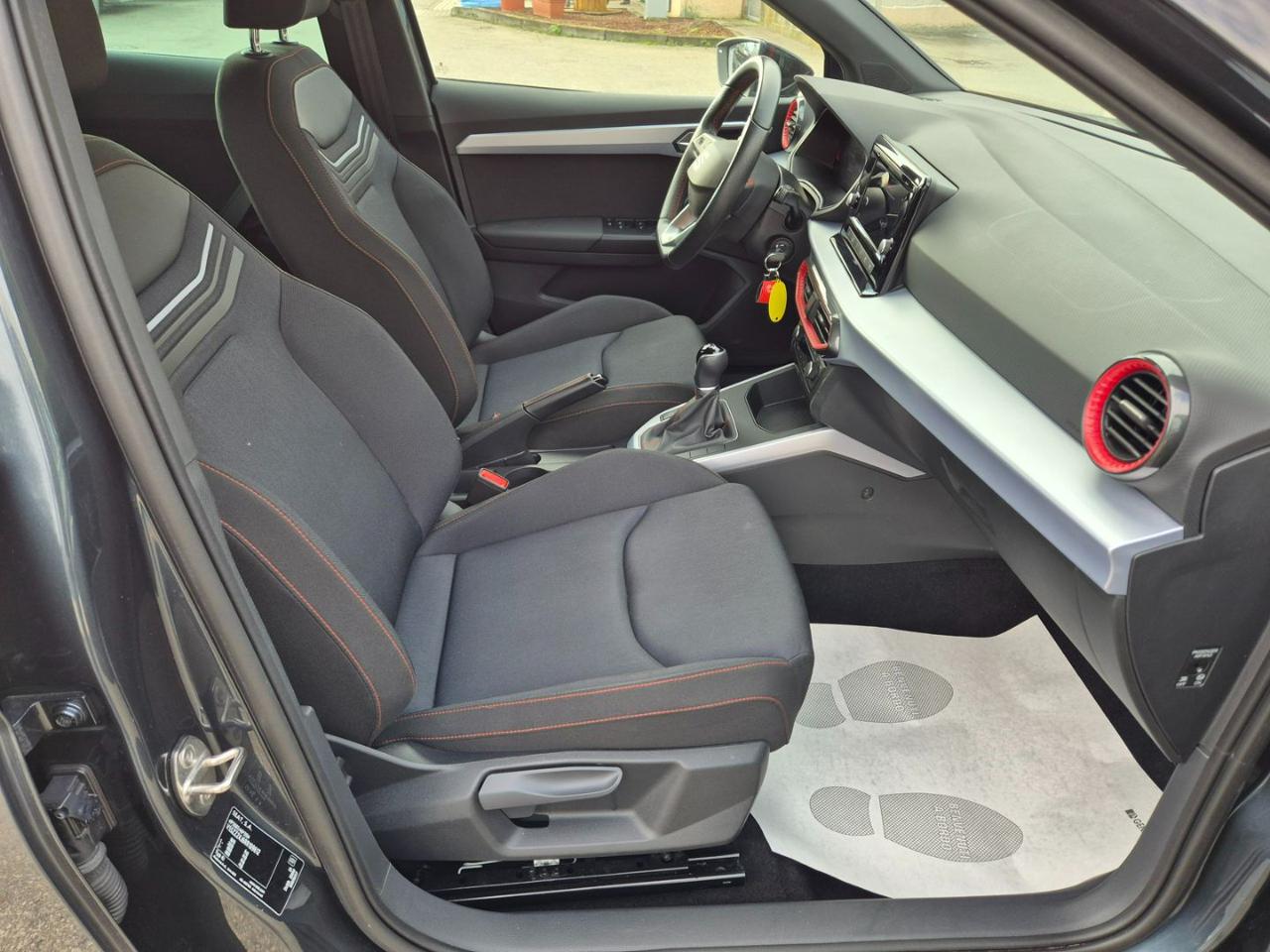 SEAT Arona 1.0 EcoTSI FR - 11