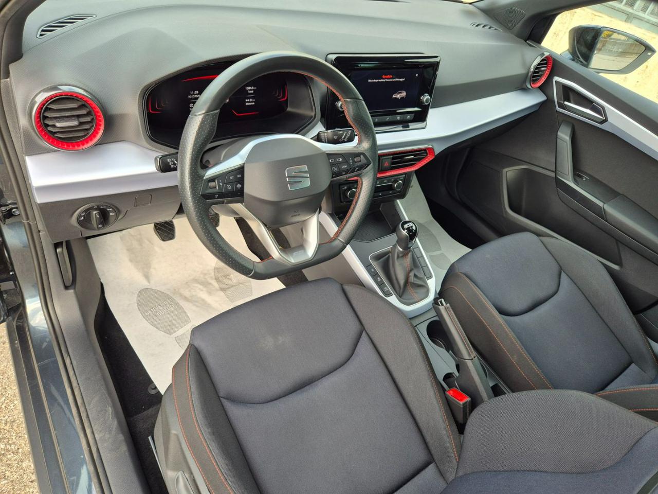 SEAT Arona 1.0 EcoTSI FR - 10