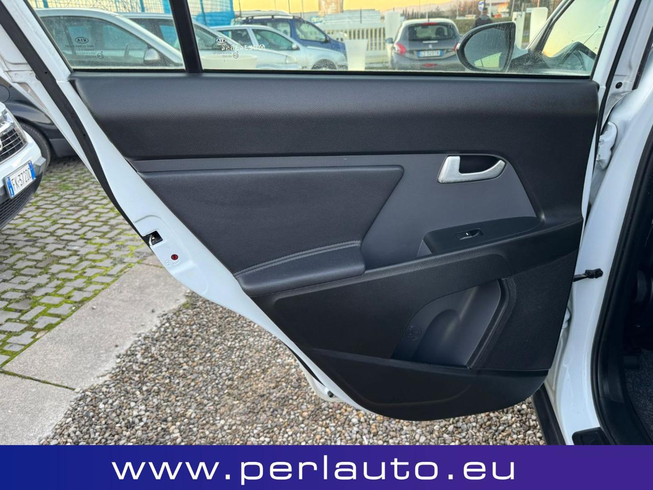 KIA Sportage 1.7 CRDI VGT 2WD Cool - 12