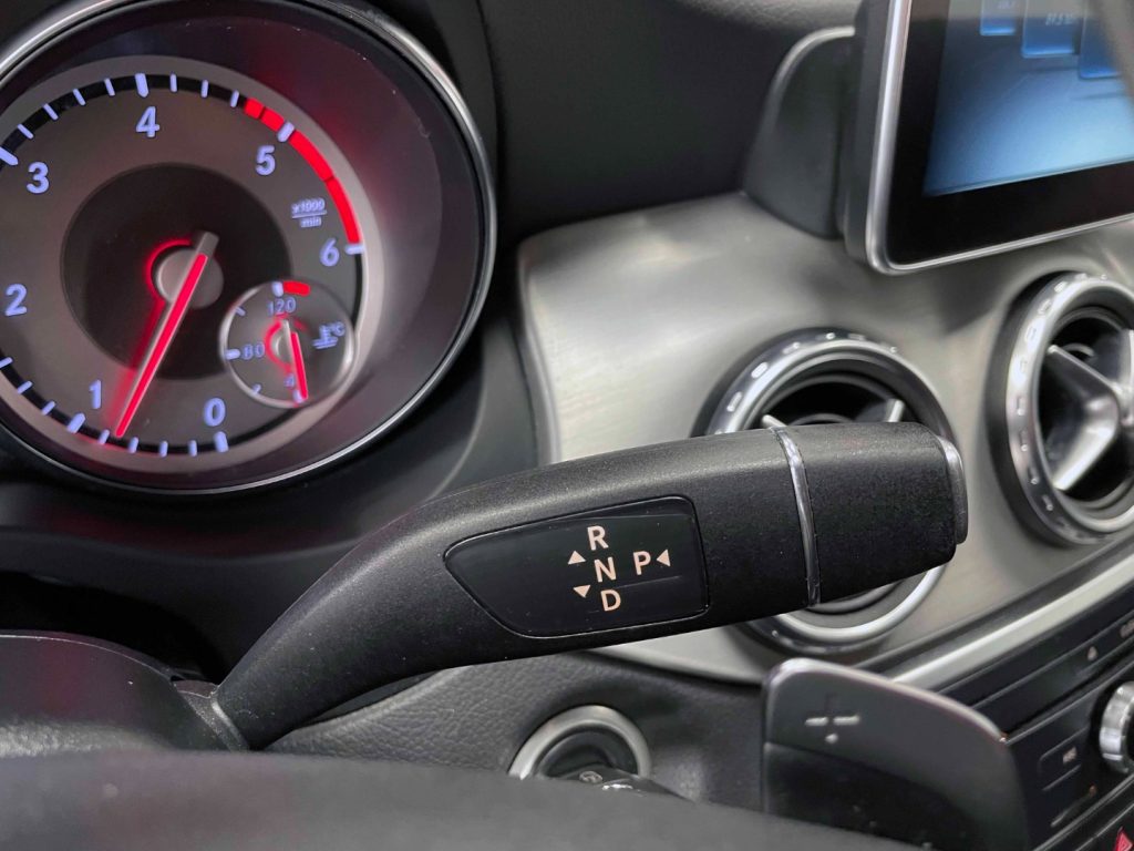 MERCEDES-BENZ GLA 220 D SPORT 4MATIC 177CV AUTO - 28