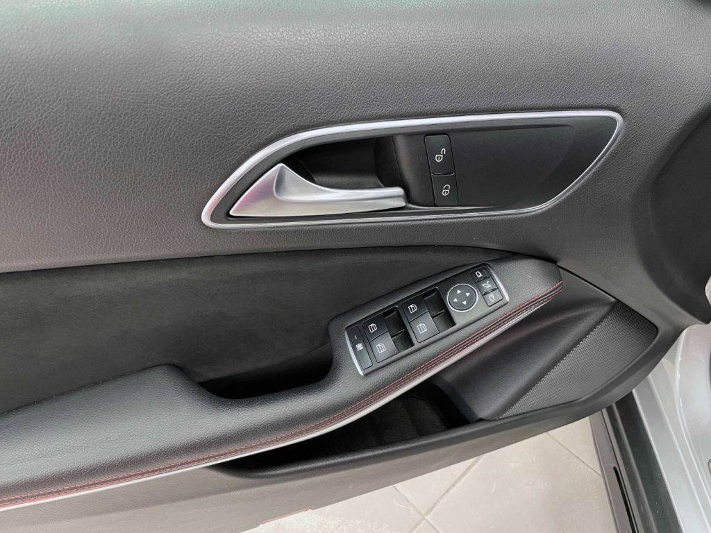 MERCEDES-BENZ GLA 220 D SPORT 4MATIC 177CV AUTO - 41