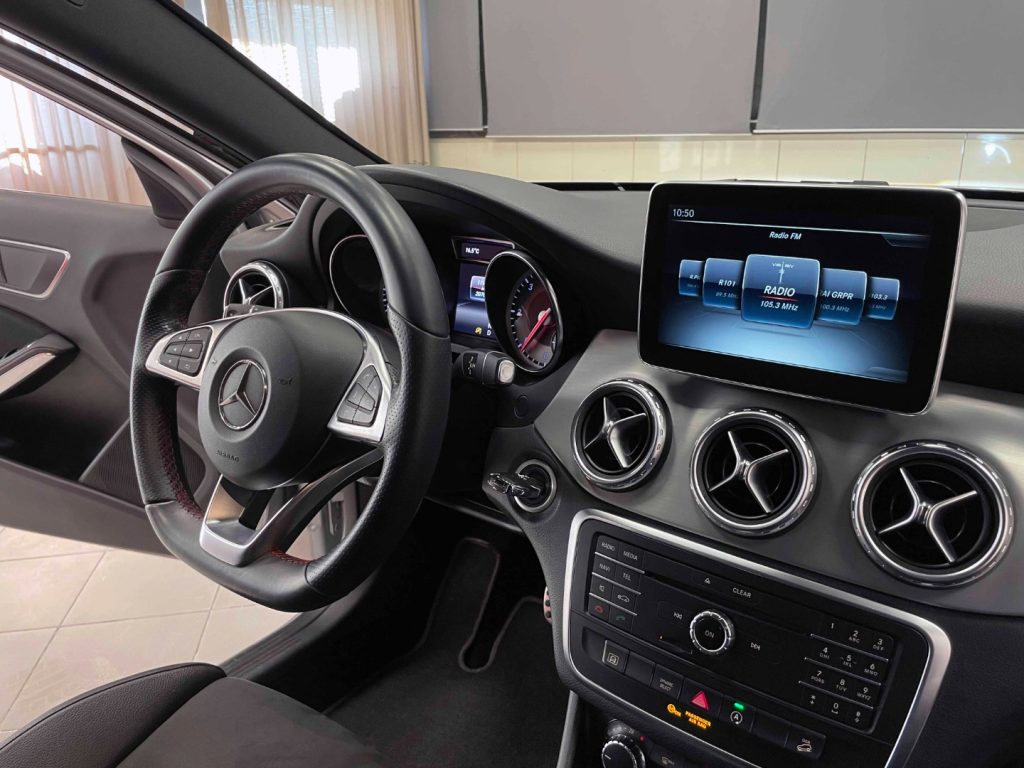 MERCEDES-BENZ GLA 220 D SPORT 4MATIC 177CV AUTO - 48