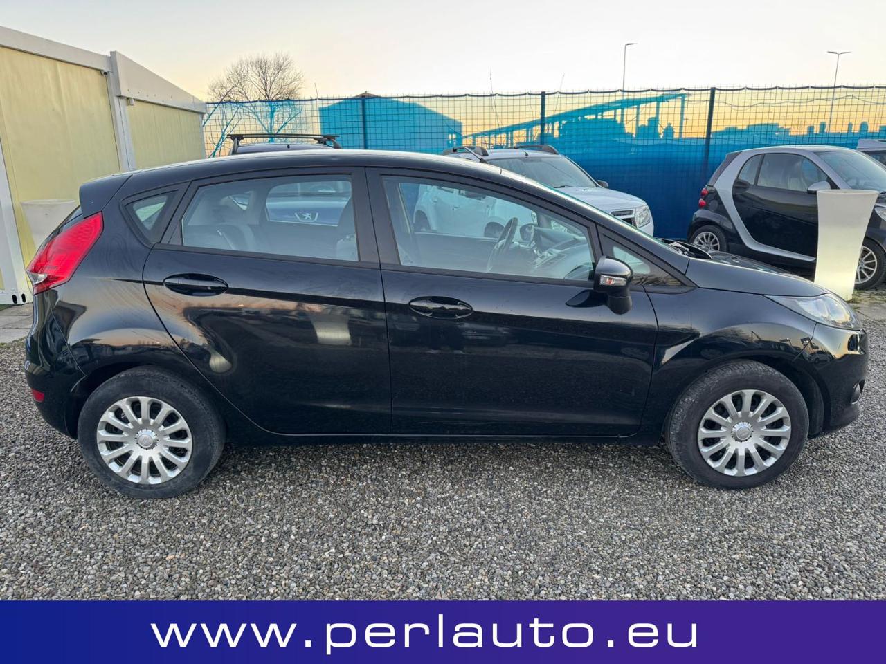 FORD Fiesta 1.4 TDCi 68CV 5 porte Titanium - 3