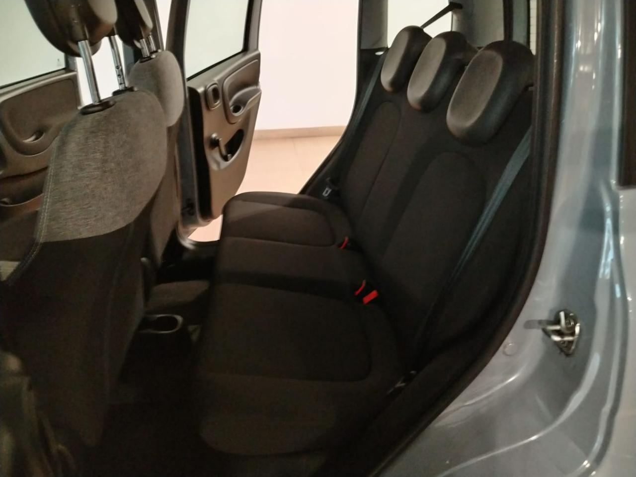 FIAT Panda 1.0 FireFly S&S Hybrid - 11