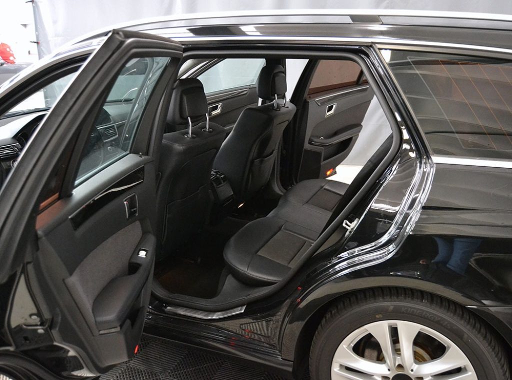 MERCEDES-BENZ E 200 CDI S.W. BlueEFFICIENCY Avantgarde** - 3