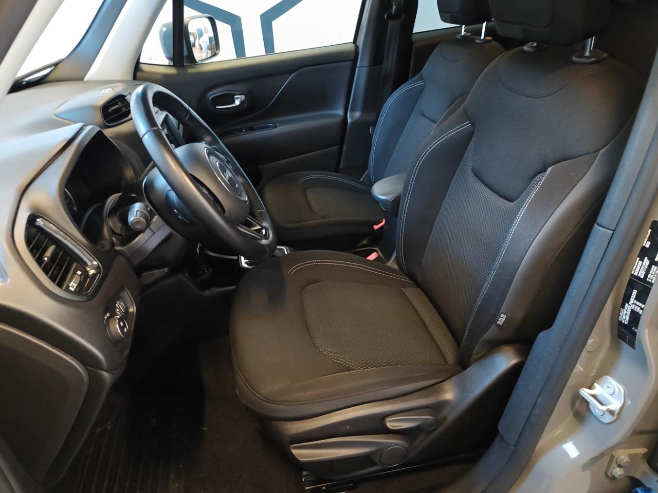 JEEP Renegade 1.3 T4 DDCT Limited - 8