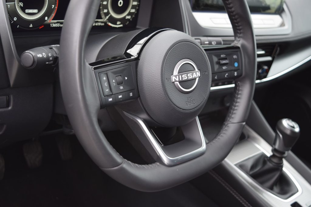 NISSAN Qashqai 1.3 MHEV N-Connecta 140 CV - 9