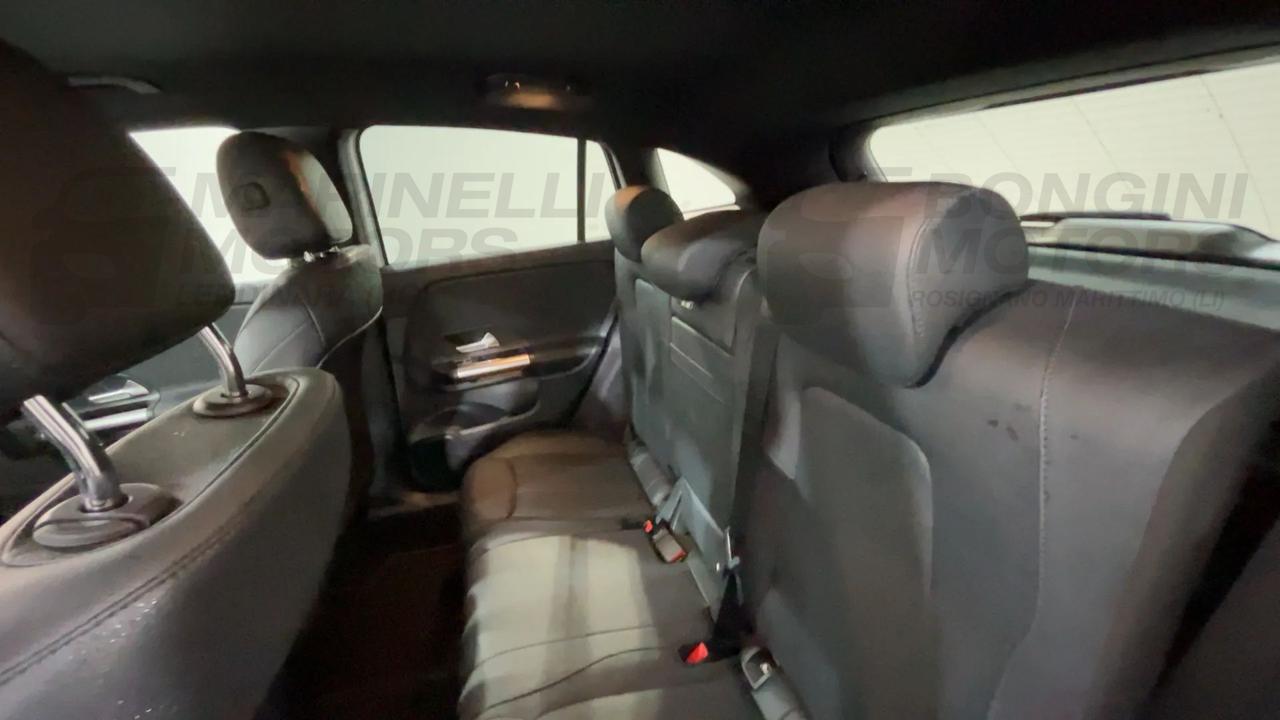 MERCEDES-BENZ GLA 200 D ADVANCED 4 MATIC AUTO - 9