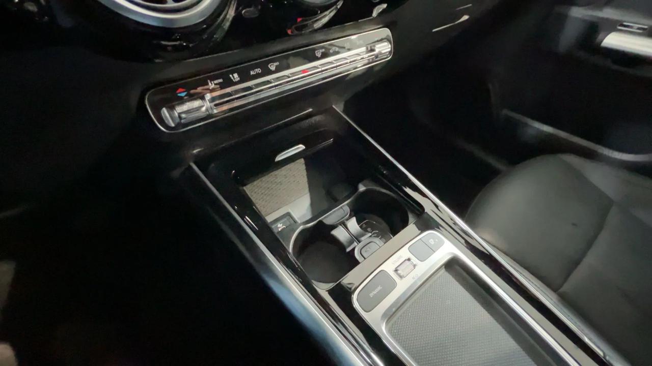 MERCEDES-BENZ GLA 200 D ADVANCED 4 MATIC AUTO - 13