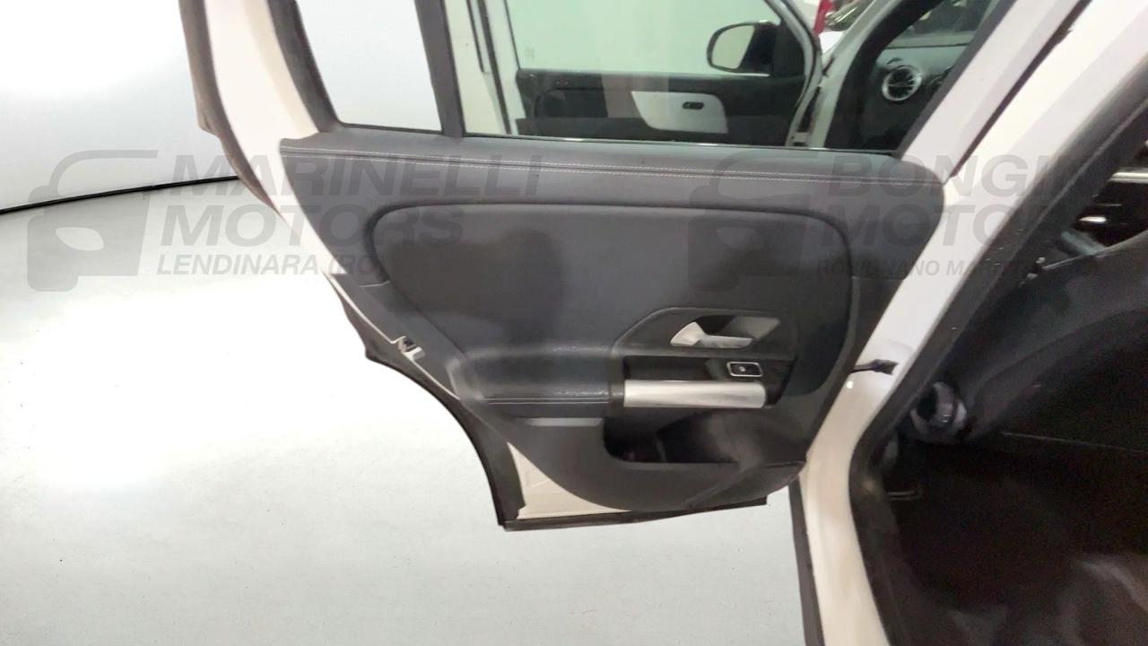 MERCEDES-BENZ GLA 200 D ADVANCED 4 MATIC AUTO - 15