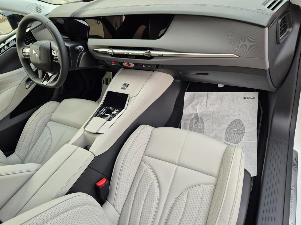 DS AUTOMOBILES DS 4 BlueHDi 130 aut. Esprit de Voyage - 12