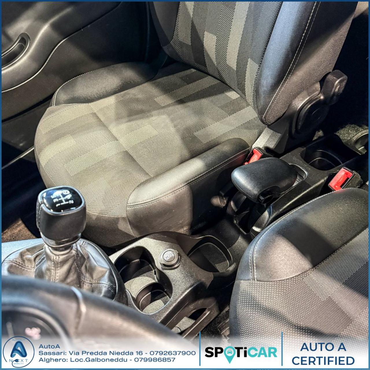 FIAT Panda 1.2 City Cross - 23