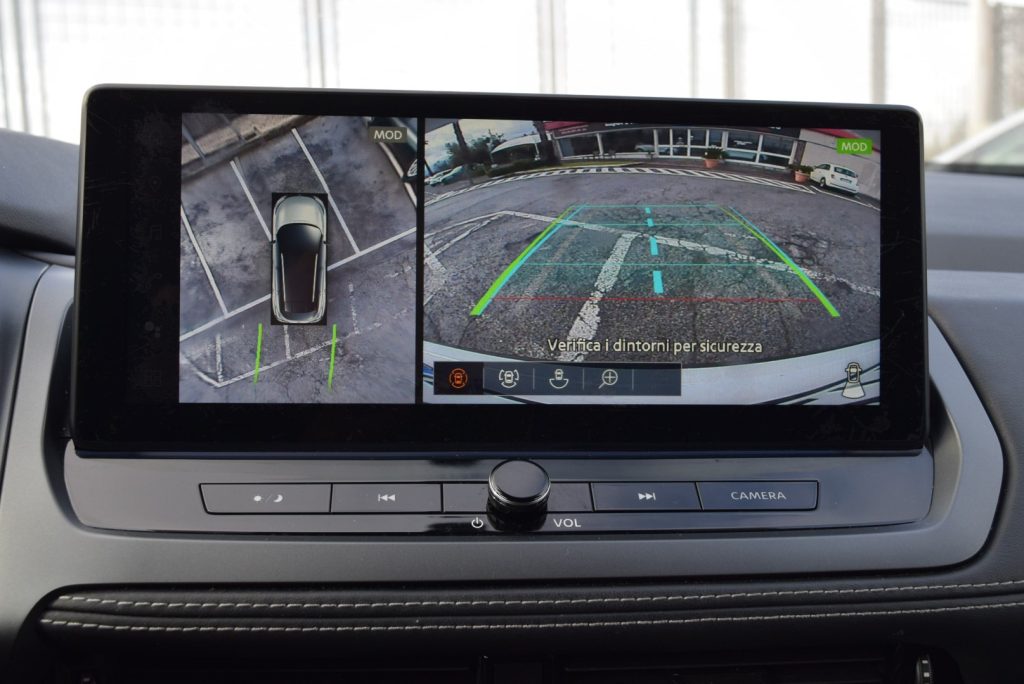 NISSAN Qashqai 1.3 MHEV N-Connecta 140 CV - 10