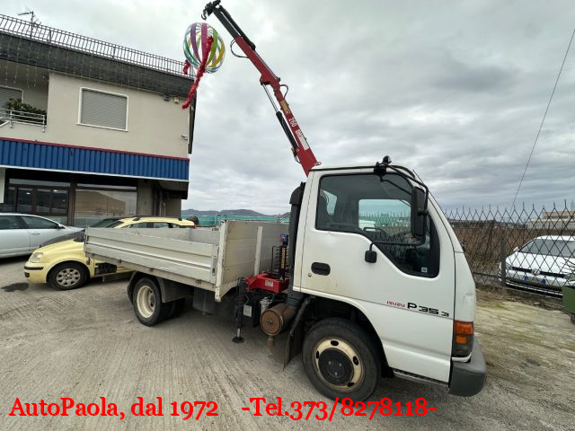 ISUZU NKR Bianco pastello