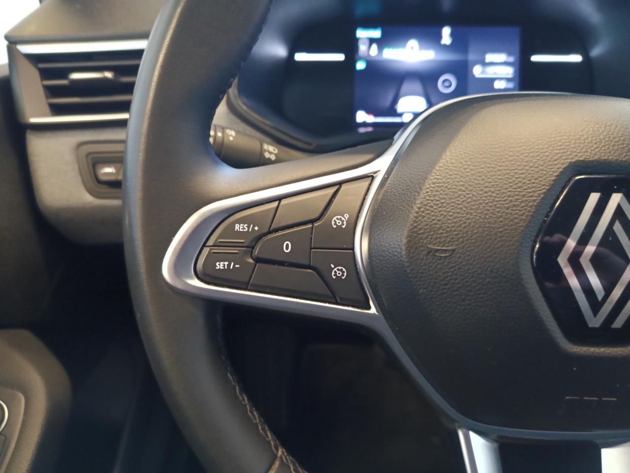 RENAULT Clio Full Hybrid Automatica 145 CV Evolution - 17