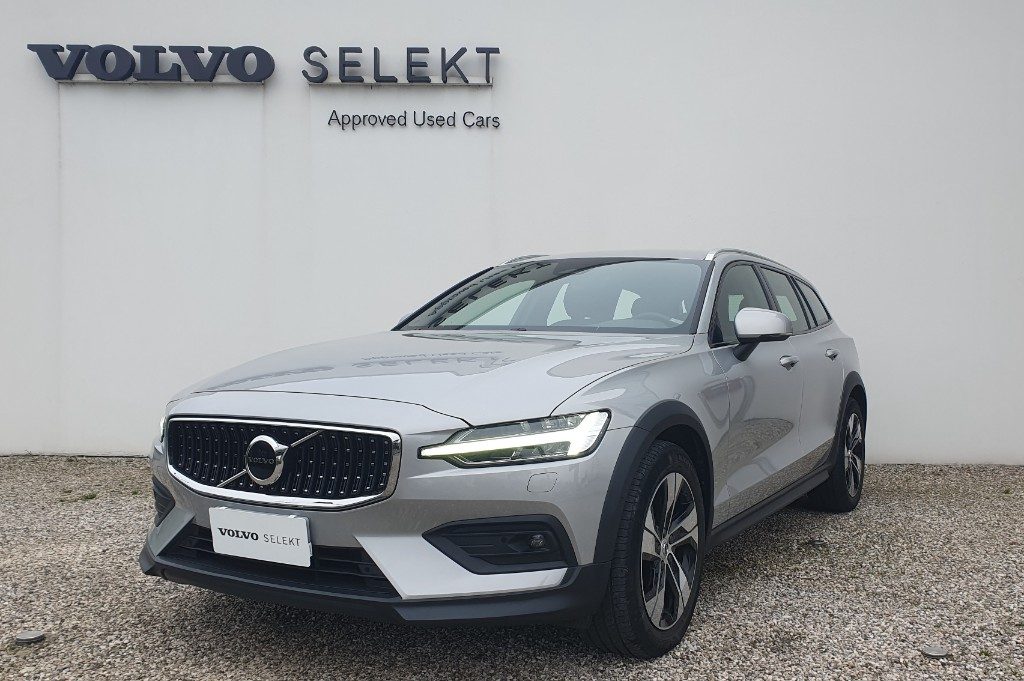 VOLVO V60 Cross Country B4 (d) AWD automatico Plus - Foto 1