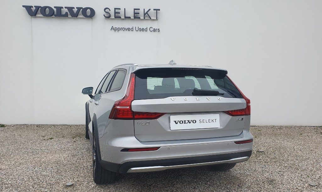 VOLVO V60 Cross Country B4 (d) AWD automatico Plus - Foto 3