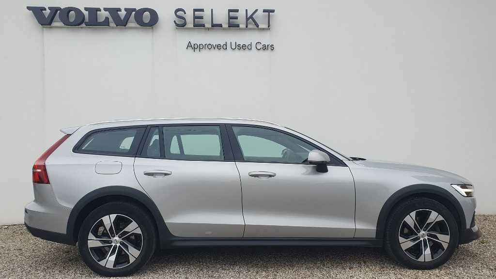 VOLVO V60 Cross Country B4 (d) AWD automatico Plus - Foto 4