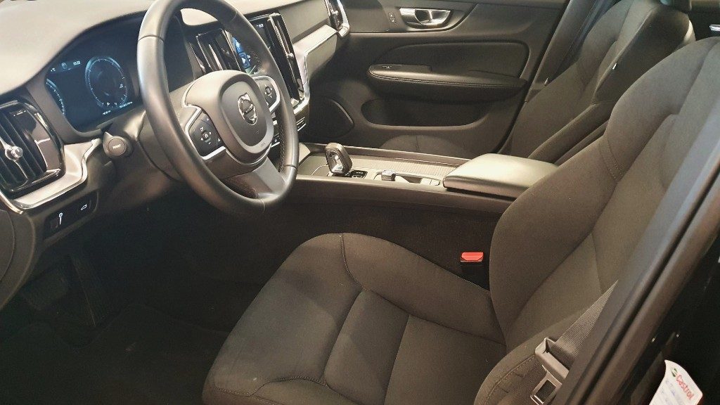 VOLVO V60 B4 (d) Geartronic Momentum Business - Foto 5