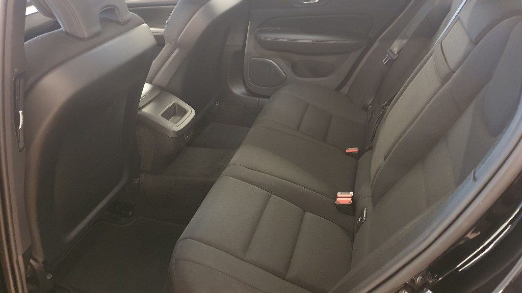 VOLVO V60 B4 (d) Geartronic Momentum Business - Foto 6