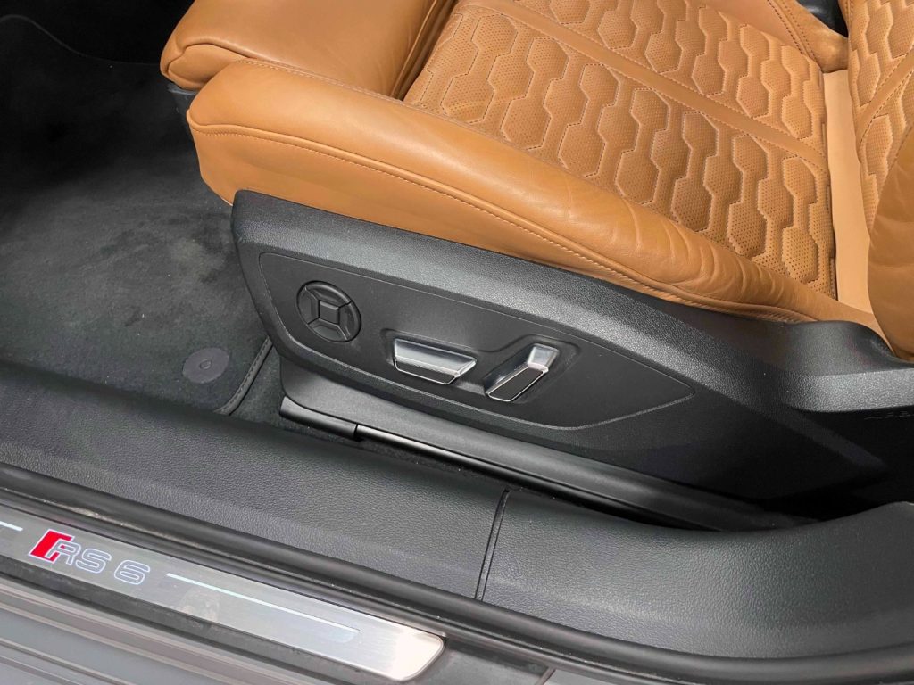 AUDI RS6 AVANT 4.0 TFSI V8 QUATTRO TIPTRONIC - 42