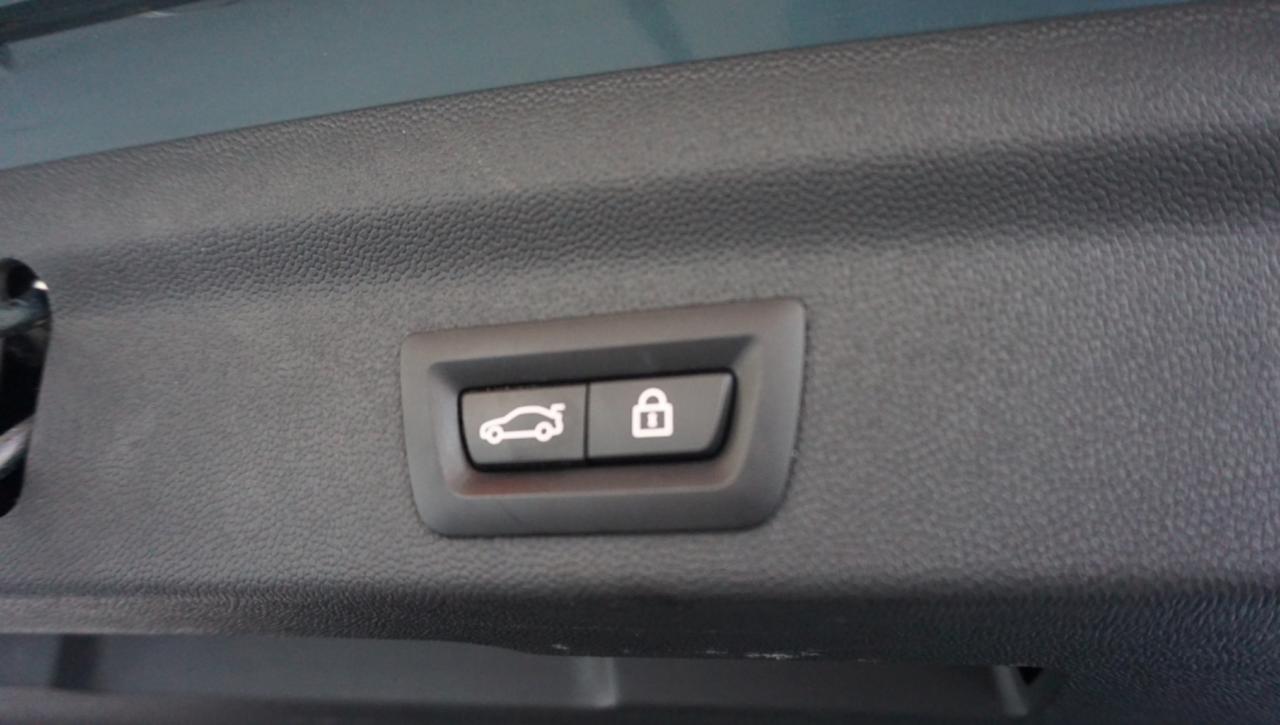 MINI Countryman 1.5 Cooper SE Countryman ALL4 Automatica - 32