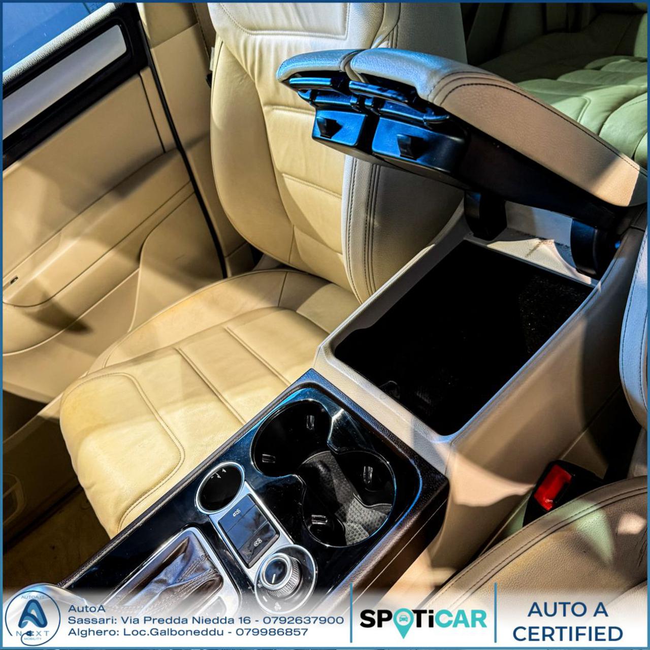 VOLKSWAGEN Touareg 3.0 TDI 204 CV tiptronic BlueMotion Techn. Executi - 24