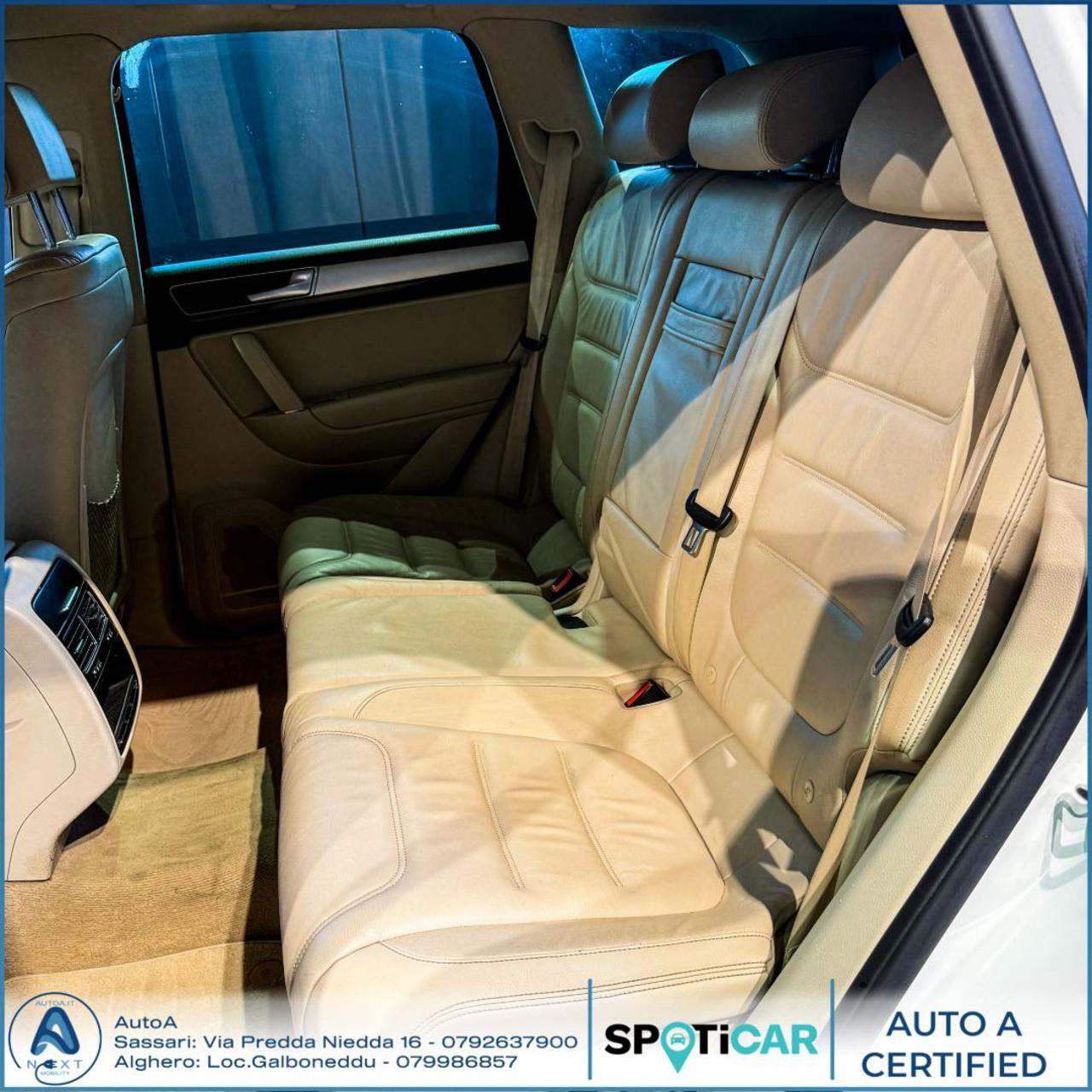 VOLKSWAGEN Touareg 3.0 TDI 204 CV tiptronic BlueMotion Techn. Executi - 19