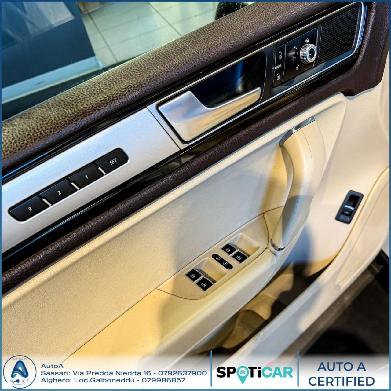 VOLKSWAGEN Touareg 3.0 TDI 204 CV tiptronic BlueMotion Techn. Executi - 21