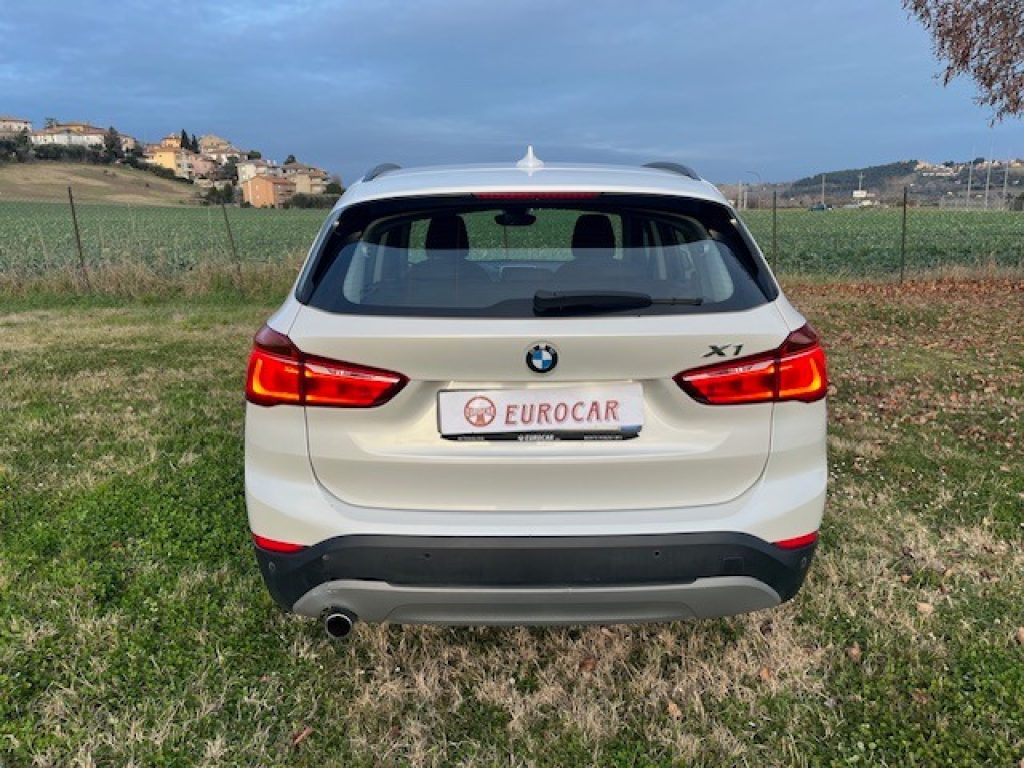 BMW X1 sDrive18d Advantage - 6