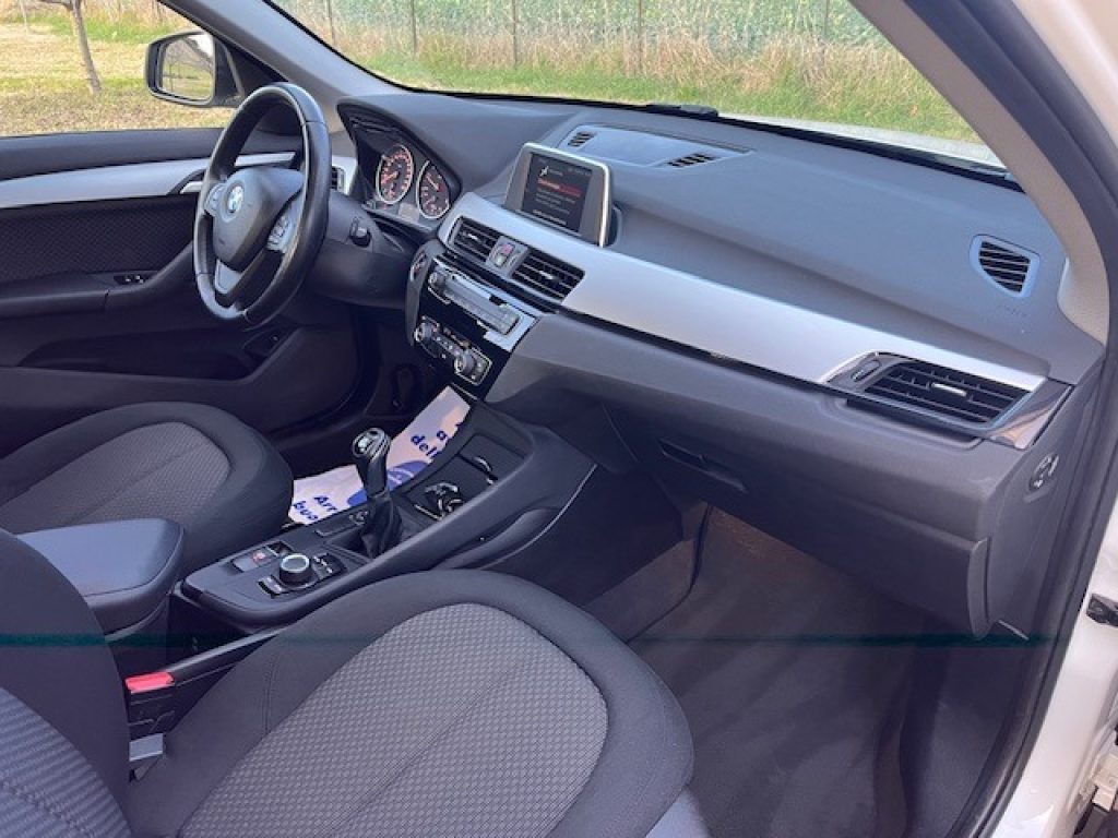 BMW X1 sDrive18d Advantage - 26