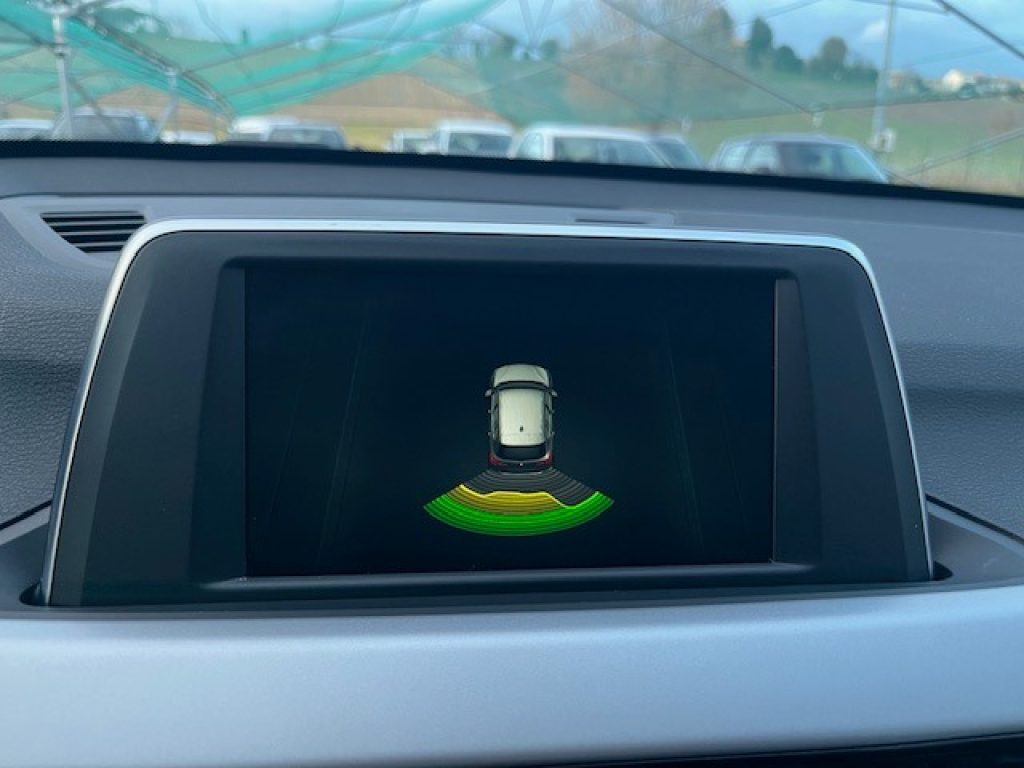 BMW X1 sDrive18d Advantage - 28