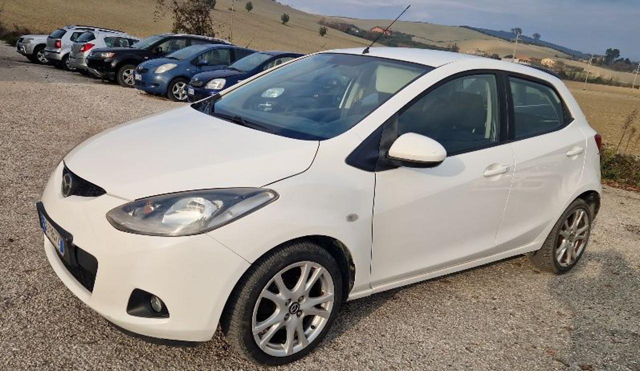 MAZDA 2 1.4L TD 68CV 5p. Play ok neopatentati - 2