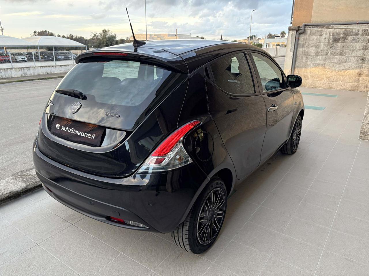 LANCIA Ypsilon 1.0 FireFly 5 porte S&S Hybrid Gold 5 posti. - 5