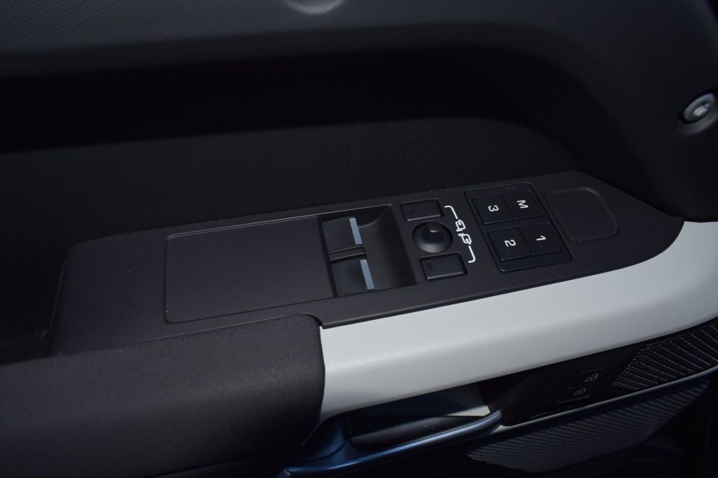 LAND ROVER Defender Defender 90 3.0D I6 250 CV AWD Auto X-Dynamic SE I - 19