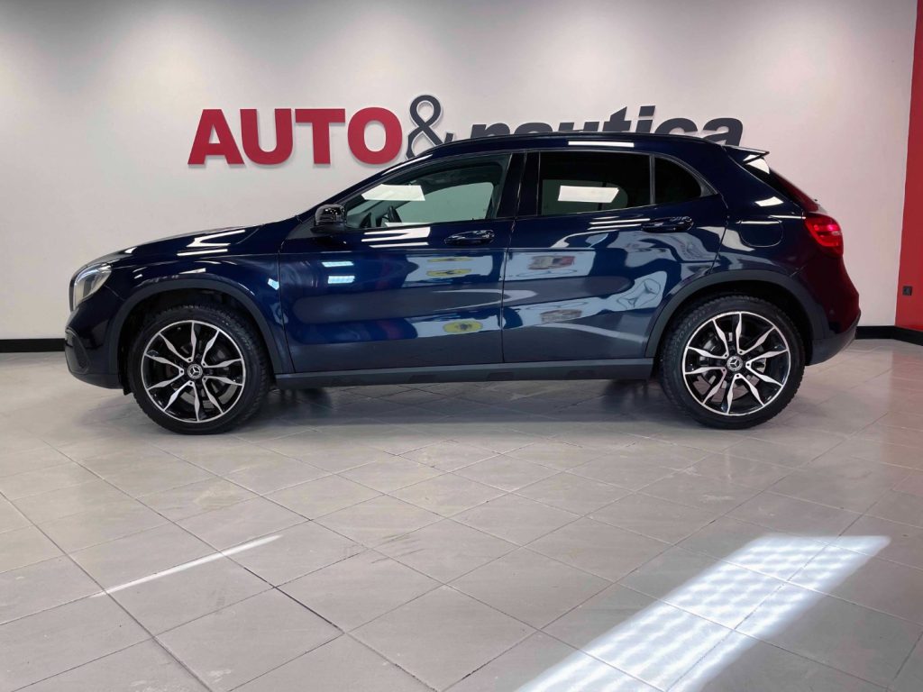 MERCEDES-BENZ GLA 200 D SPORT AUTO - 6