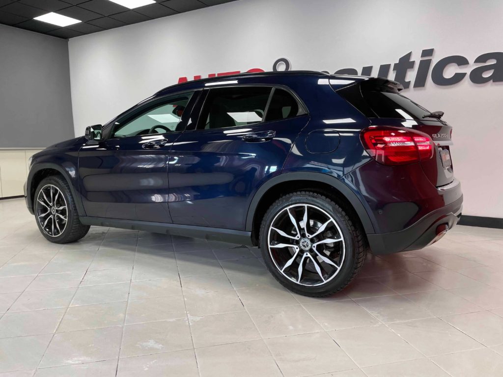 MERCEDES-BENZ GLA 200 D SPORT AUTO - 8