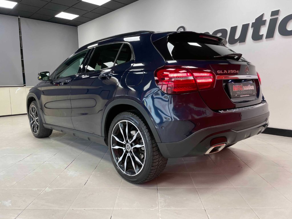 MERCEDES-BENZ GLA 200 D SPORT AUTO - 9