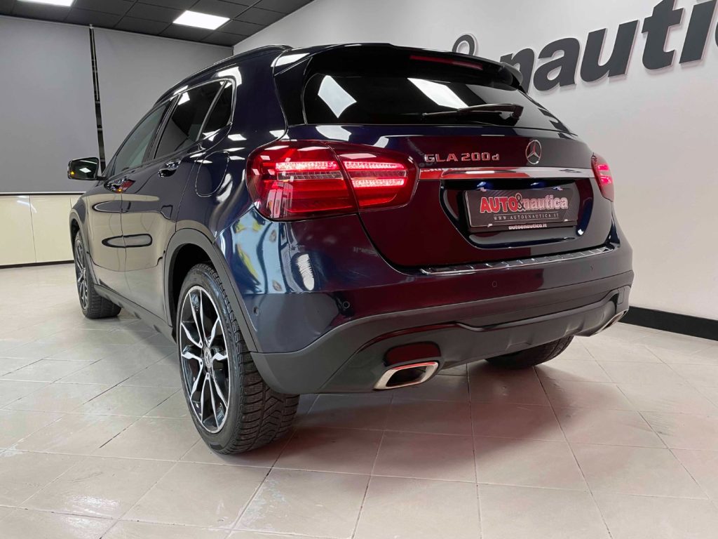 MERCEDES-BENZ GLA 200 D SPORT AUTO - 10