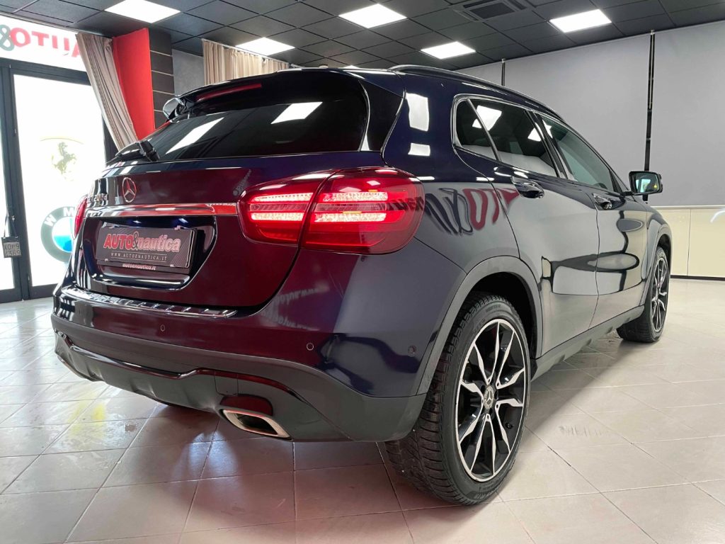 MERCEDES-BENZ GLA 200 D SPORT AUTO - 12