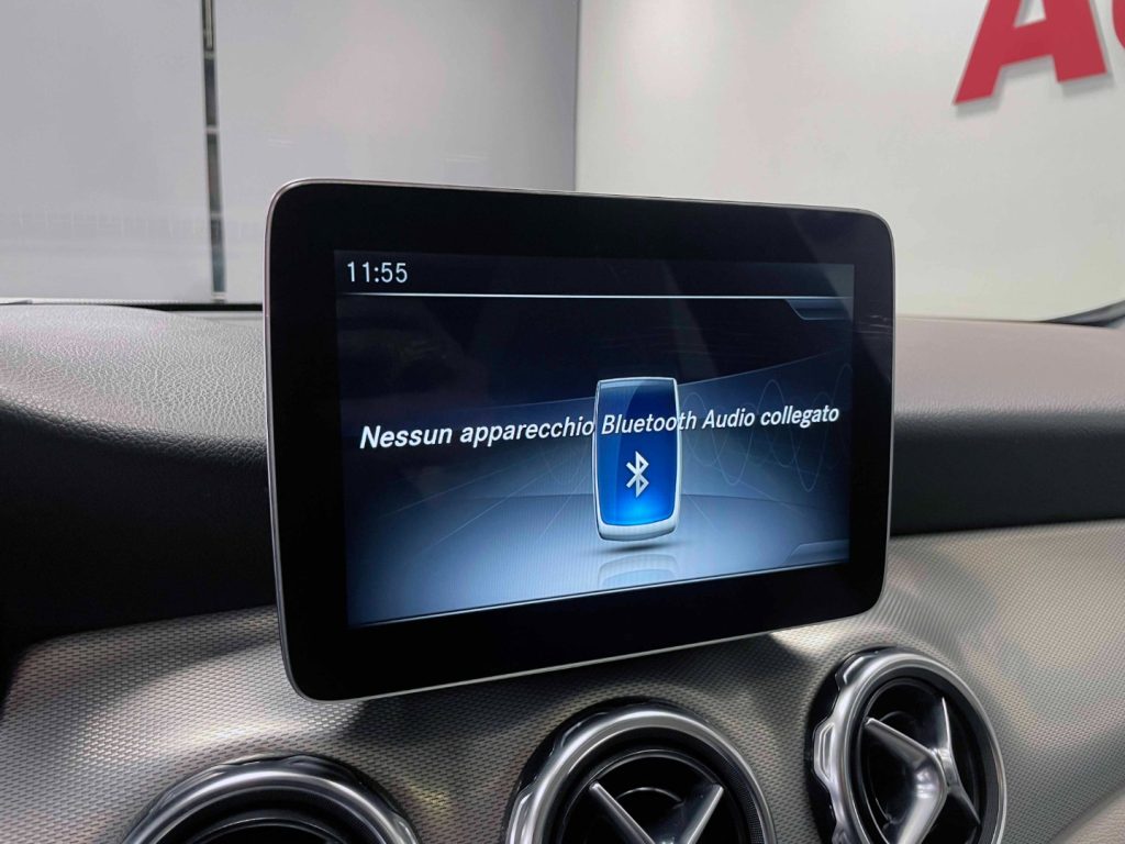 MERCEDES-BENZ GLA 200 D SPORT AUTO - 22