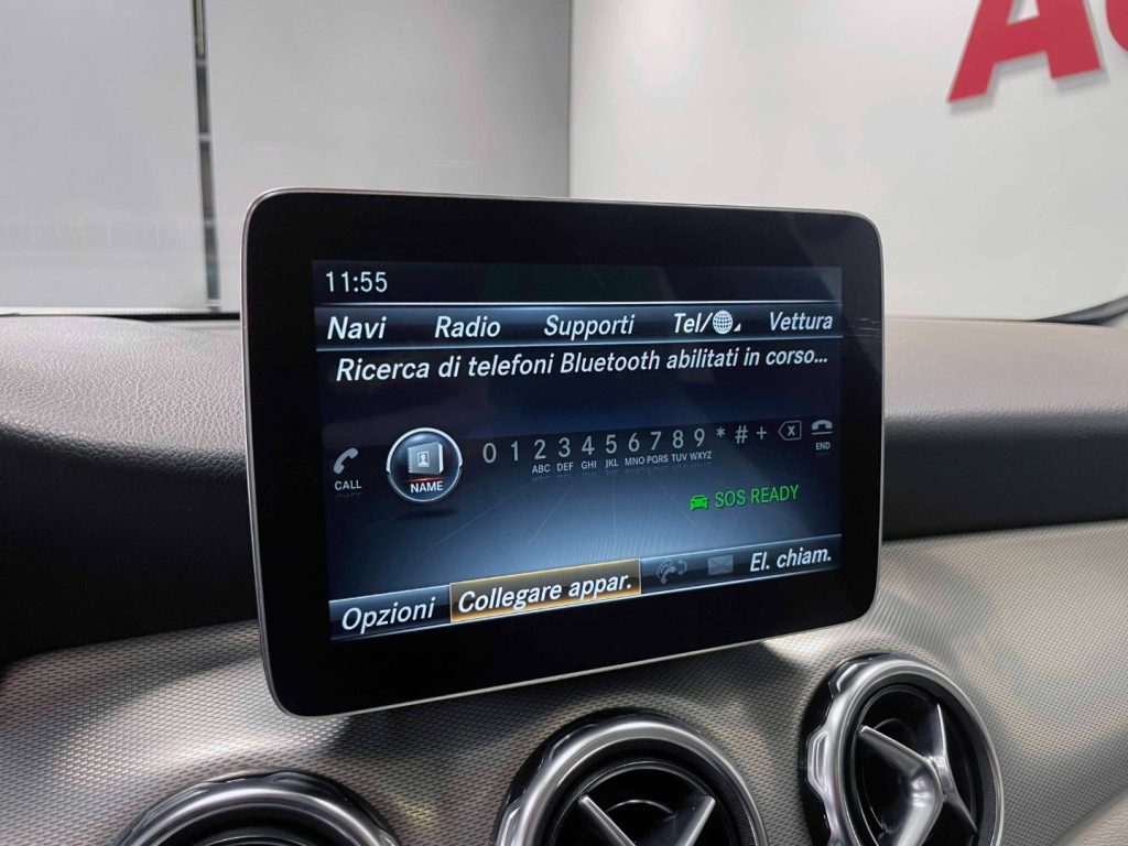 MERCEDES-BENZ GLA 200 D SPORT AUTO - 24