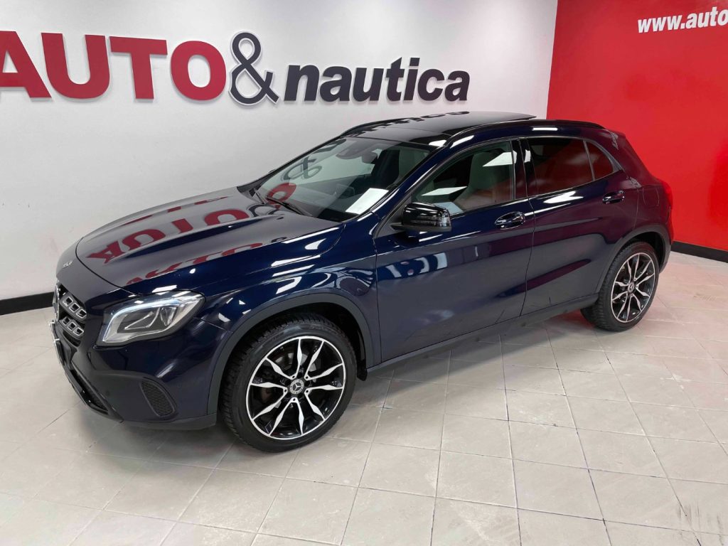 MERCEDES-BENZ GLA 200 D SPORT AUTO - 32