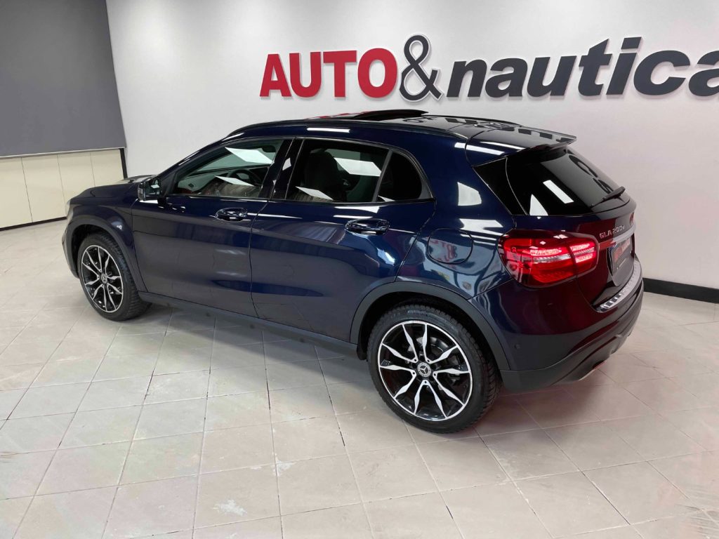 MERCEDES-BENZ GLA 200 D SPORT AUTO - 37