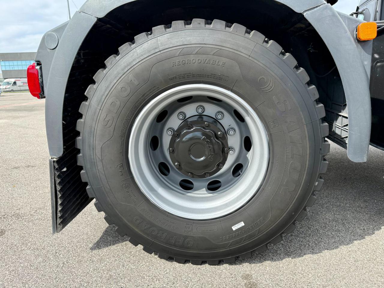 MAN TGS 18.510 4x4 - 11