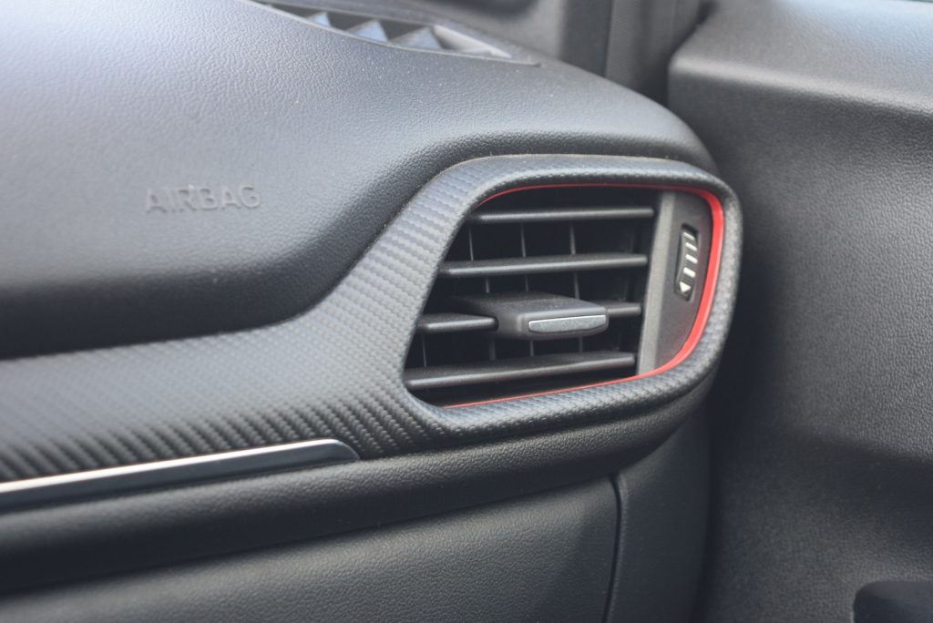 FORD Puma 1.0 EcoBoost Hybrid S&S ST-Line X Design 125 CV - 23